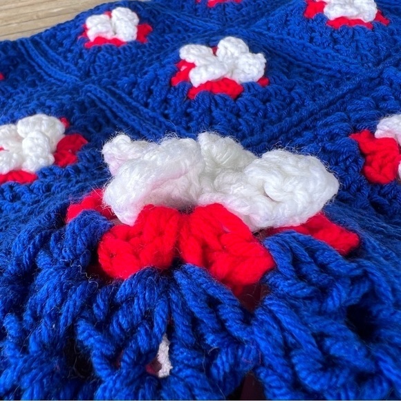 Handmade Patriotic Crochet Afghan 3D Flower Squares Red White Blue Stripe Trim - Picture 6 of 8